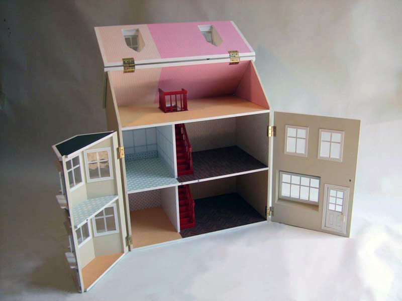 casa muñecas madera 66x60x46 (38eu.) 1u